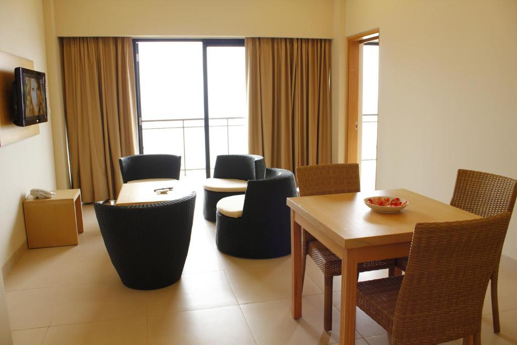 Laprima Hotel Labuan Bajo Dış mekan fotoğraf