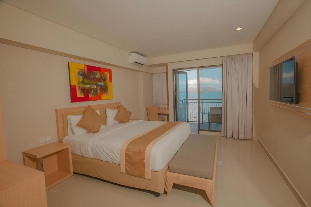 Laprima Hotel Labuan Bajo Dış mekan fotoğraf