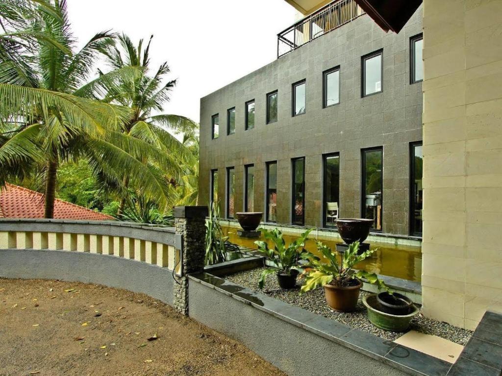 Laprima Hotel Labuan Bajo Dış mekan fotoğraf