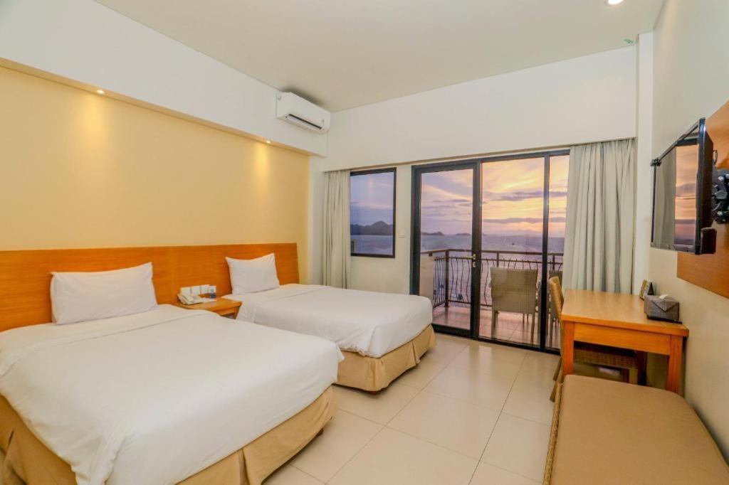 Laprima Hotel Labuan Bajo Dış mekan fotoğraf