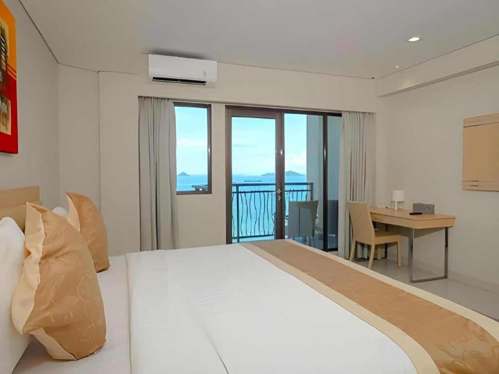 Laprima Hotel Labuan Bajo Dış mekan fotoğraf